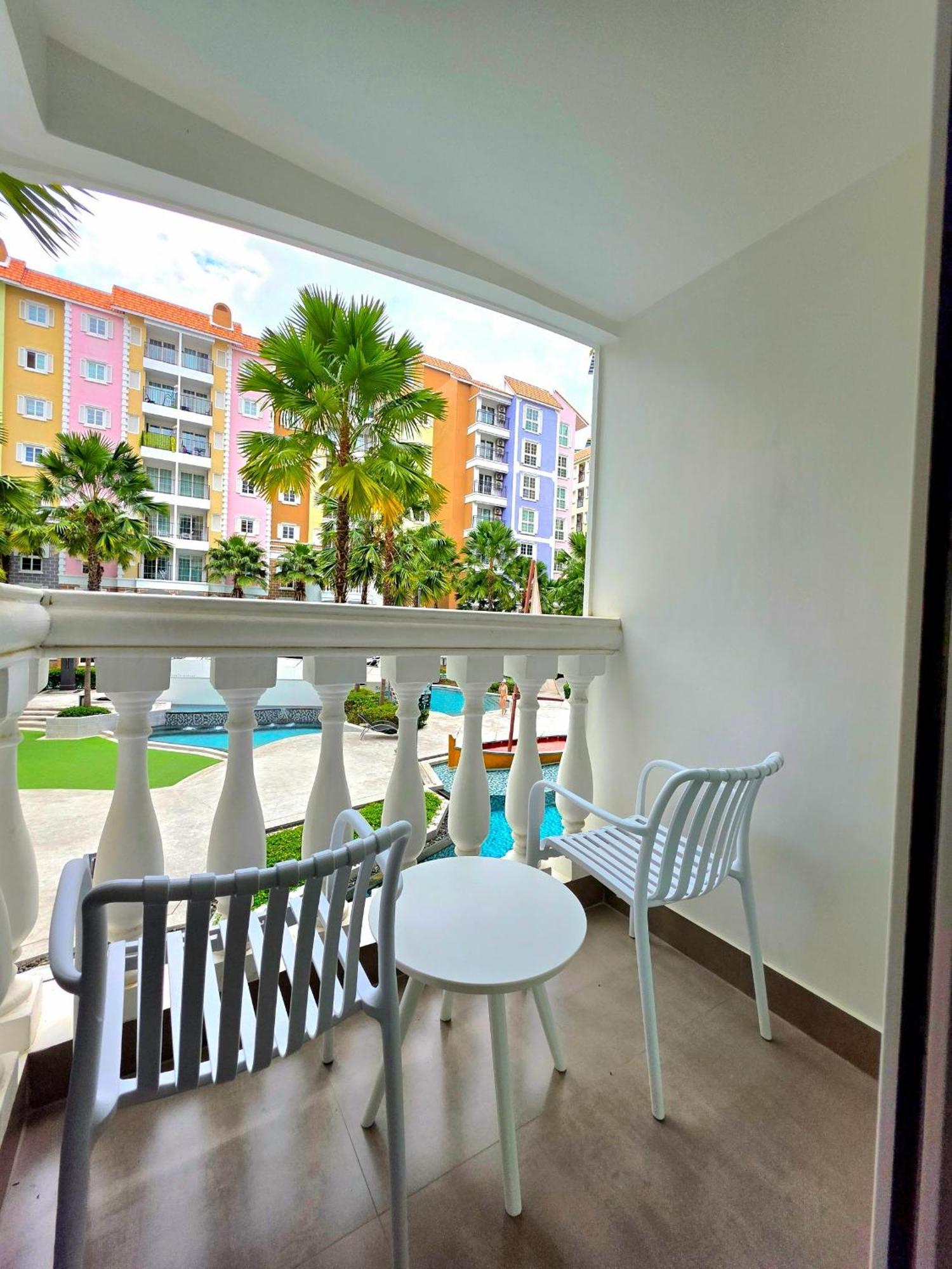 Seven Seas Cote D'Azur Resort Jomtien Na Chom Thian Exterior photo