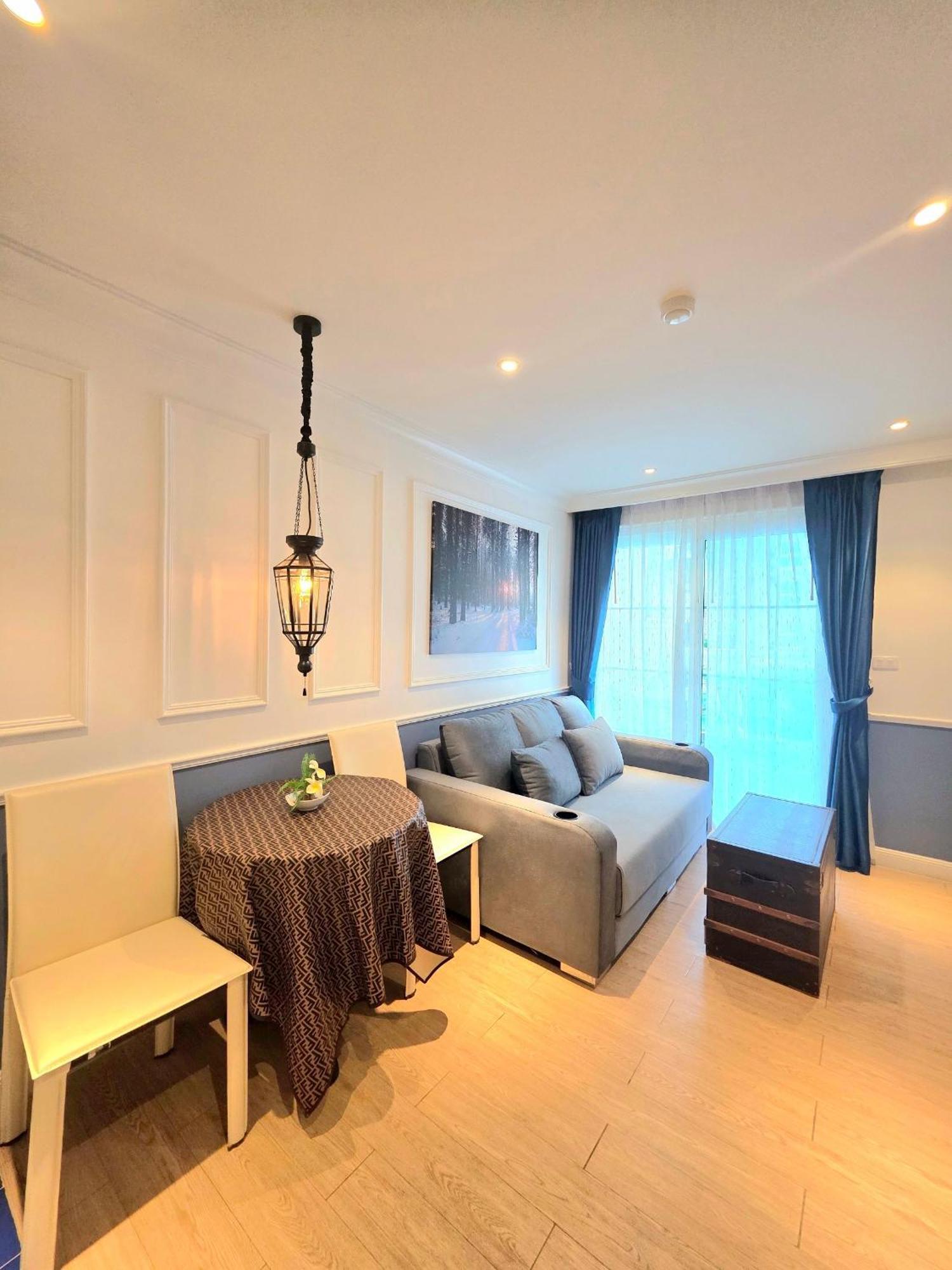 Seven Seas Cote D'Azur Resort Jomtien Na Chom Thian Exterior photo
